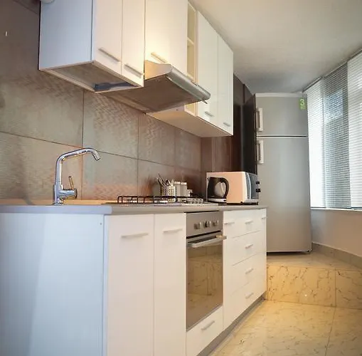 Apartament Dracula Adventure Tours *