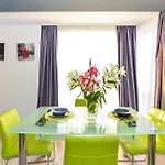 Dracula Adventure Tours Apartment *