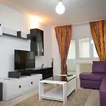 Apartment Dracula Adventure Tours *