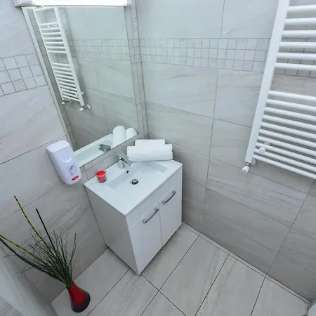 Dracula Adventure Tours Apartment