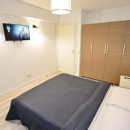 Dracula Adventure Tours Appartement Boekarest