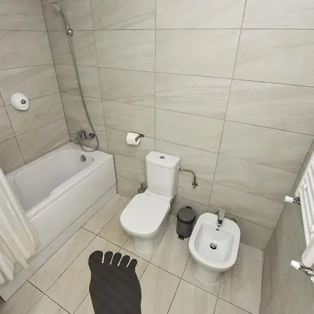 Dracula Adventure Tours Appartement Boekarest