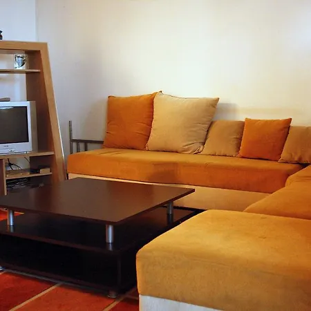 Dracula Adventure Tours Apartment *