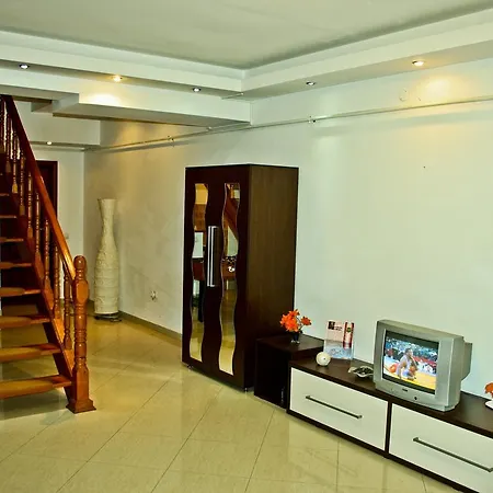Dracula Adventure Tours Apartment