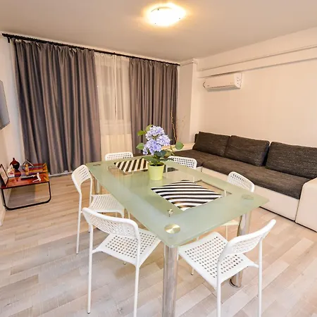 Dracula Adventure Tours ブカレスト